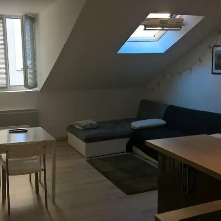 Rent4night Europole דירה