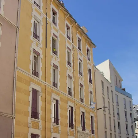 Apartment Rent4night Europole *